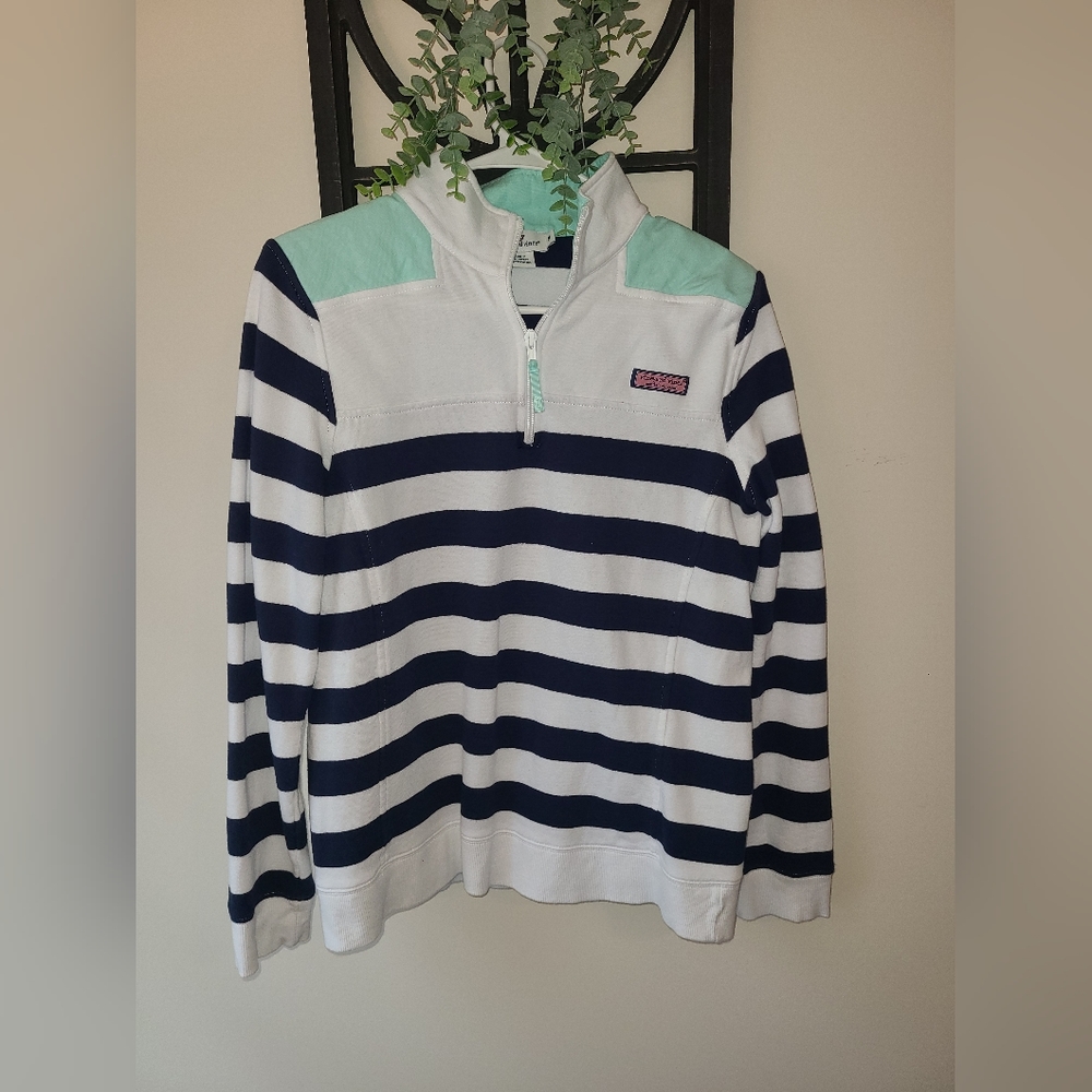 Vineyard Vines Pullover Size Medium